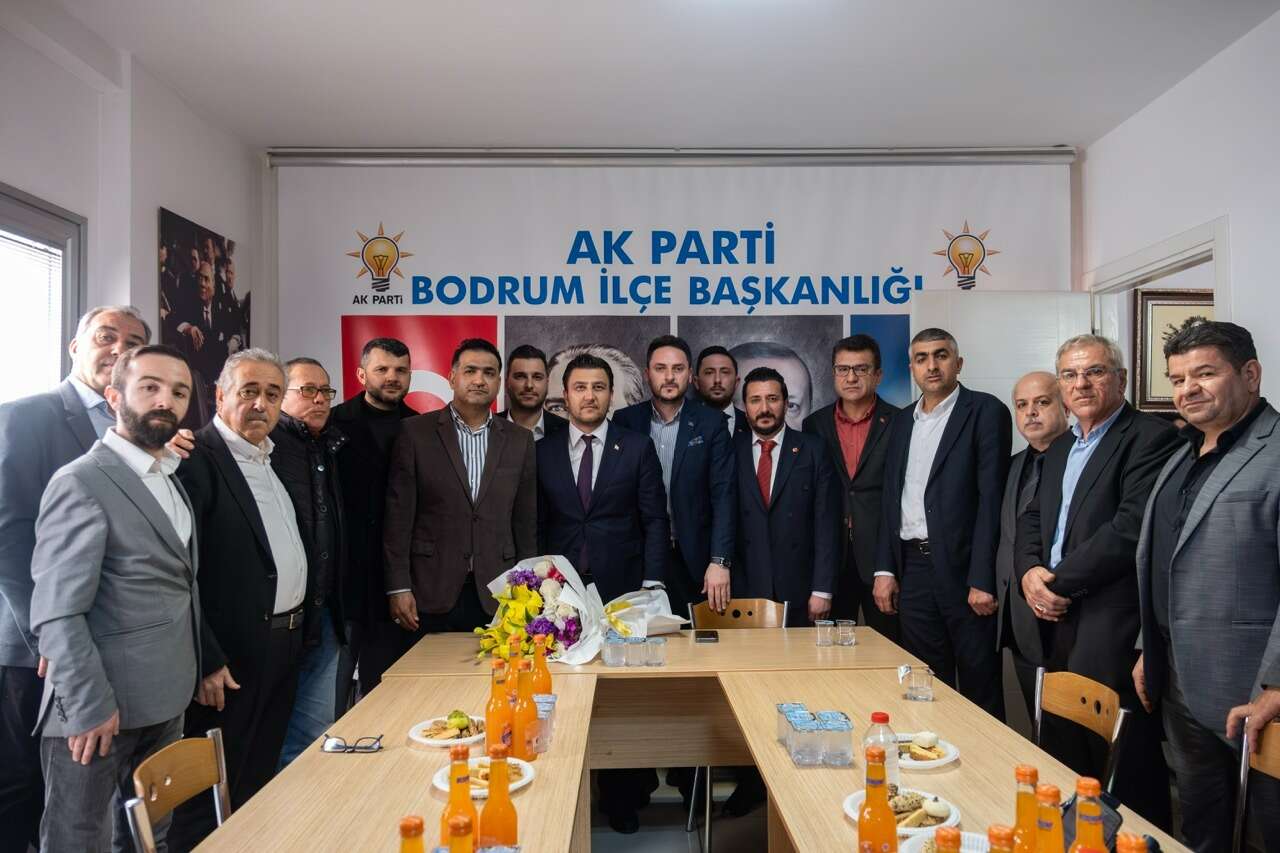 AK Parti Bodrum İlçe Başkanlığı’nda Devir Teslim Töreni Gerçekleştirildi 1